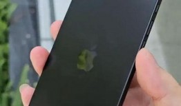 苹果17最新爆料真实,颠覆性设计，全新功能曝光，科技巨头再掀创新风暴！”